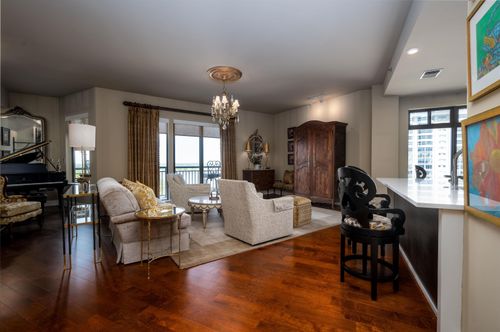 609610-717 Riverside Dr, Memphis, TN, 38103 | Card Image