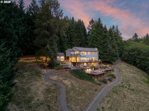 27200 Ne Mountain Top Rd, Newberg, OR, 97132-7604 | Card Image