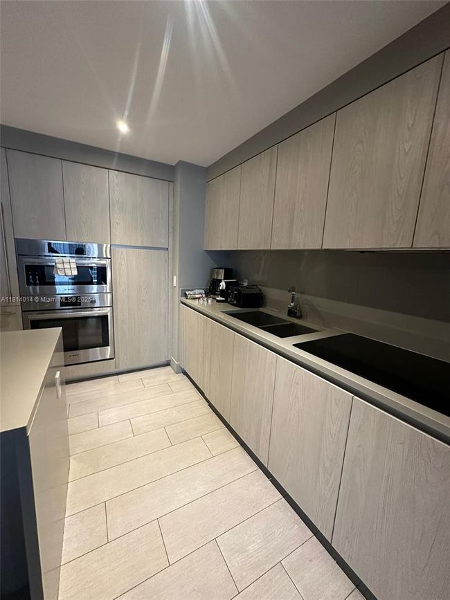 R1707 - 4010 S Ocean Dr, Condo with 2 bedrooms, 2 bathrooms and null parking in Hollywood FL | Image 4