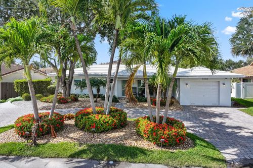 2448 Se 9th St, Pompano Beach, FL, 33062-6707 | Card Image