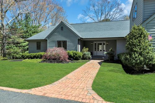 3 Quail Run, Southampton, NY, 11968-3635 | Card Image