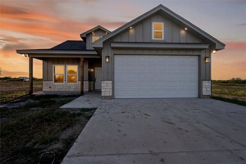 145 County Road 150, Alice, TX, 78332-7594 | Card Image