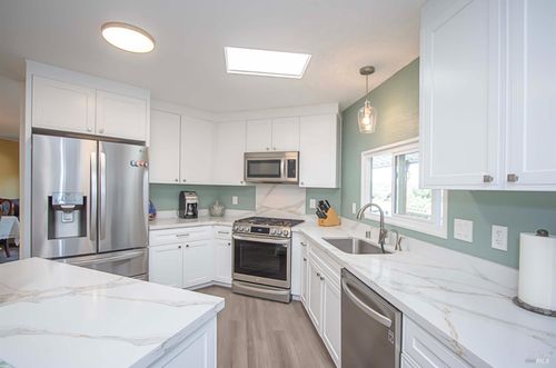 9 Fallen Leaf Way, Novato, CA, 94949-6803 | Card Image