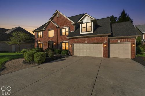 11982 Creekstone Way, Zionsville, IN, 46077-9677 | Card Image