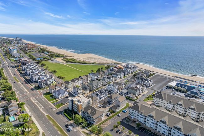 78 Ocean Ter, Condo with 3 bedrooms, 3 bathrooms and null parking in Long Branch NJ | Image 41