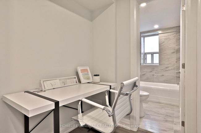 106 - 699 Eglinton Ave W, Home with 2 bedrooms, 1 bathrooms and 1 parking in Toronto ON | Image 17