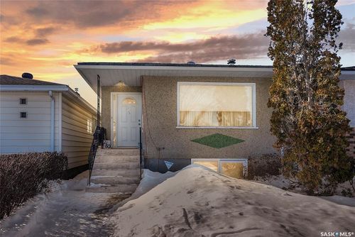 2160 Mcdonald Street, Regina, SK, S4N2Y7 | Card Image