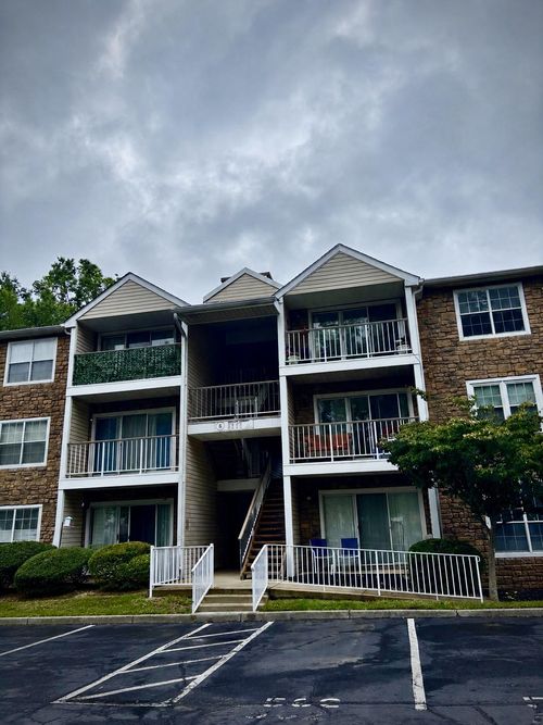 17 Holly Ct, HAMILTON, NJ, 08619-4632 | Card Image