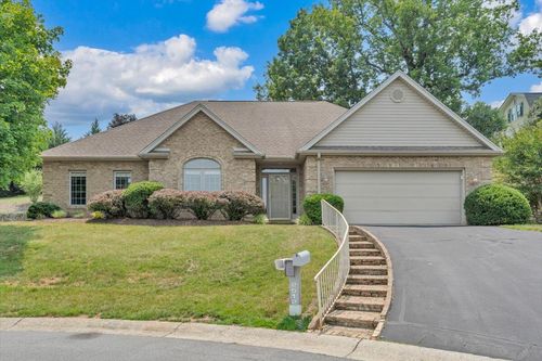 2512 Oak Ridge Ln, Salem, VA, 24153 | Card Image