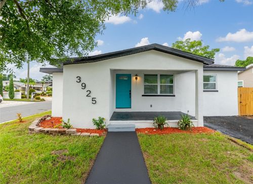 3925 W Norfolk St, TAMPA, FL, 33614-3943 | Card Image