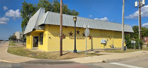 210 N Highway 377, Roanoke, TX, 76262-6170 | Card Image