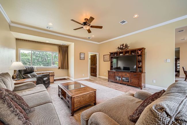 2nd Living Area | Image 9