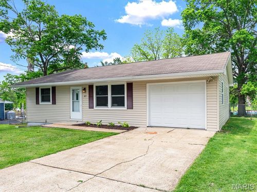 1877 Forest Ln, Pacific, MO, 63069-5510 | Card Image