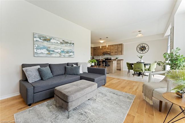 83 Munro Cir, House other with 4 bedrooms, 3 bathrooms and 4 parking in Brantford ON | Image 18