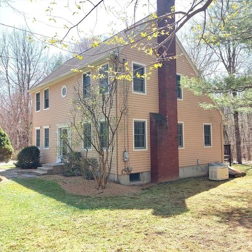 235 River St, Leicester, MA, 01524-1717 | Card Image
