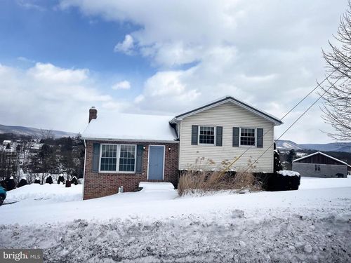 130 Hill St, MILROY, PA, 17063-8643 | Card Image