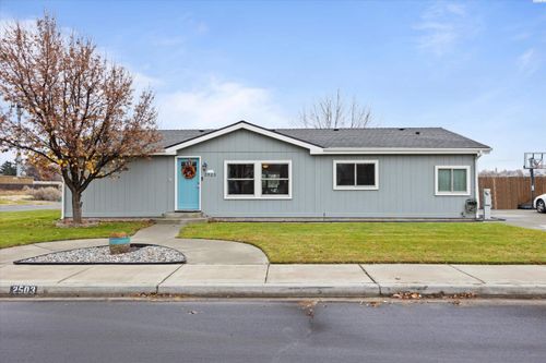 2503 Glenbriar Ln, Richland, WA, 99352-4083 | Card Image