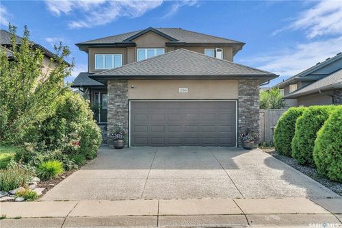 206 Whalley Cres, Saskatoon, SK, S7T0N9 | Card Image