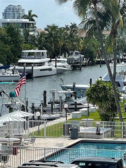 apt-301-1731 Se 15th St, Fort Lauderdale, FL, 33316-3032 | Card Image
