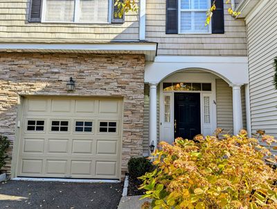 34 - 34 Crestview Lane, Condo with 3 bedrooms, 3 bathrooms and null parking in Danbury CT | Image 2