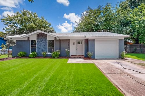 1004 E Dallas St, Mansfield, TX, 76063-2053 | Card Image
