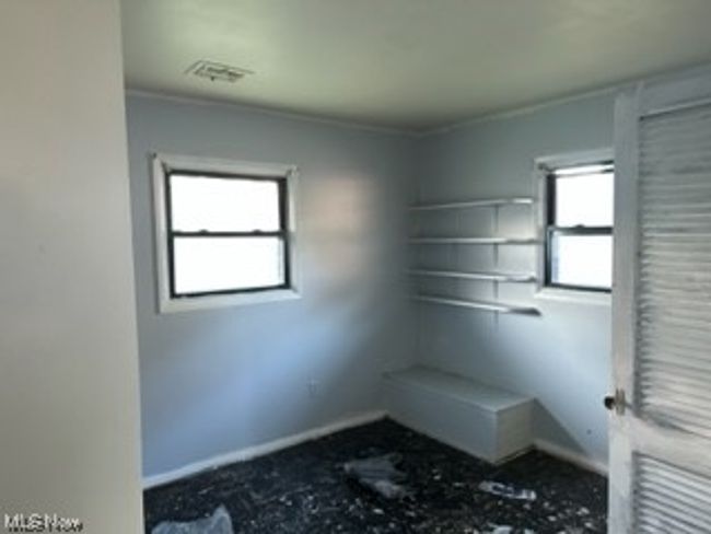 View of spare room | Image 8