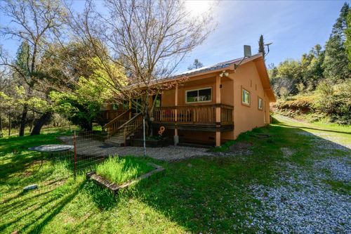 3640 Omo Ranch Road, Somerset, CA, 95684 | Card Image