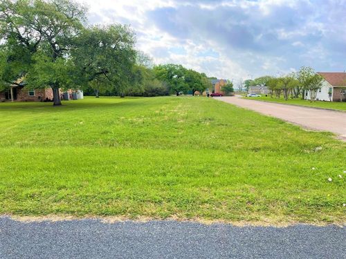 2825 Golf Crest Dr, Wharton, TX, 77488-4646 | Card Image