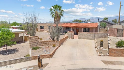 3216 S Winona Cir, Tucson, AZ, 85730-3027 | Card Image