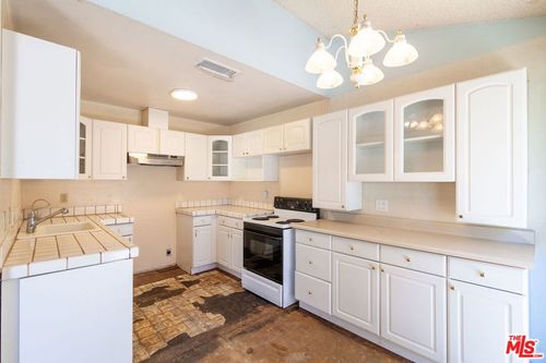 1339 Alessandro Dr, Newbury Park, CA, 91320-3516 | Card Image