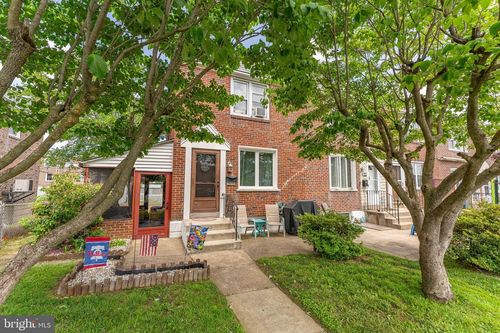 1053 Tremont Dr, GLENOLDEN, PA, 19036-1520 | Card Image