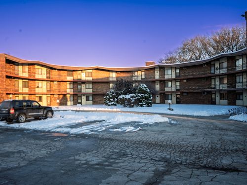 apt-144-2306 Holiday Ter, Lansing, IL, 60438-1678 | Card Image