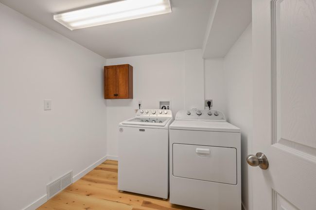 Lower Level laundry to RT of steps | Image 23