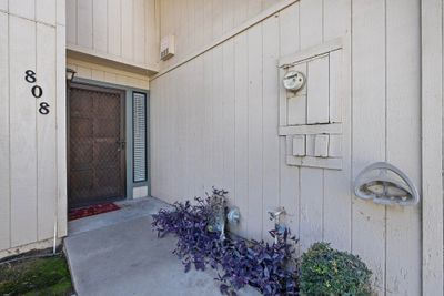 808 W Grand Avenue, Condo with 2 bedrooms, 1 bathrooms and null parking in Porterville CA | Image 2