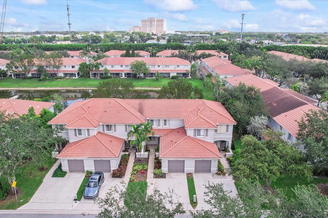 6204 Sandy Bank Ter, Condo with 2 bedrooms, 3 bathrooms and null parking in Riviera Beach FL | Image 22