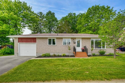 485 Rue Lucien-Gauthier, Gatineau, QC, J8L2T8 | Card Image