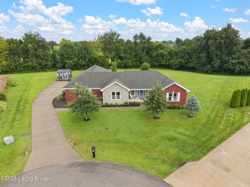 111 Presley Dr, Bardstown, KY, 40004-7956 | Card Image