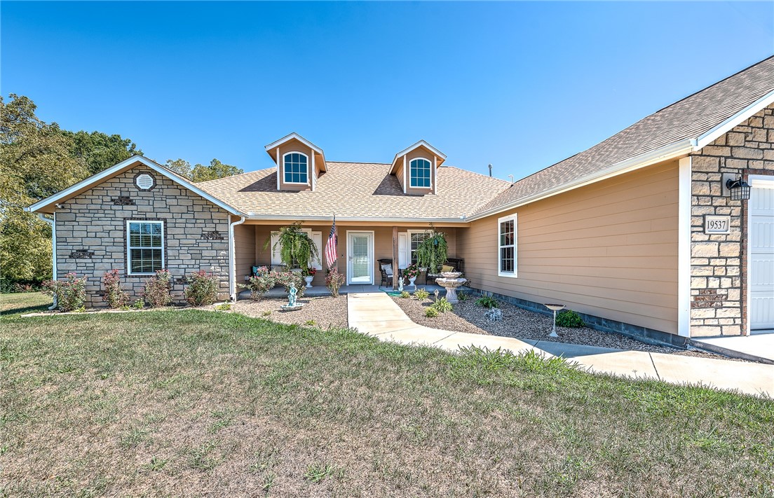 Saunders Ln, Gravette, AR 72736