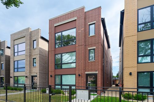 201-4605 S Saint Lawrence Ave, Chicago, IL, 60653-4385 | Card Image