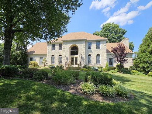 4 Wheatfield Rd, Flemington, NJ, 08822-7070 | Card Image