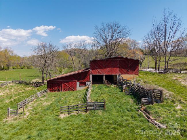 435 Upper Glady Fork Rd, House other with 2 bedrooms, 2 bathrooms and null parking in Candler NC | Image 15