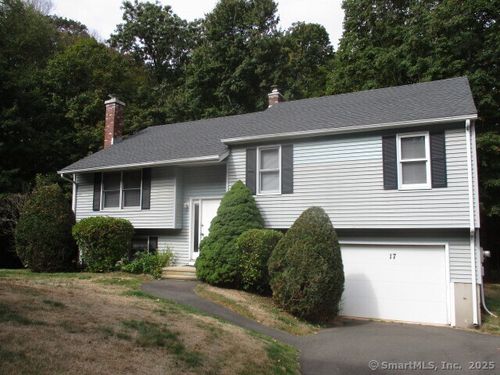 31-17 Valley View Ct, Hamden, CT, 06518-2751 | Card Image