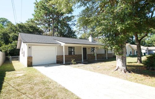912 Nutmeg Ave, Niceville, FL, 32578-3645 | Card Image