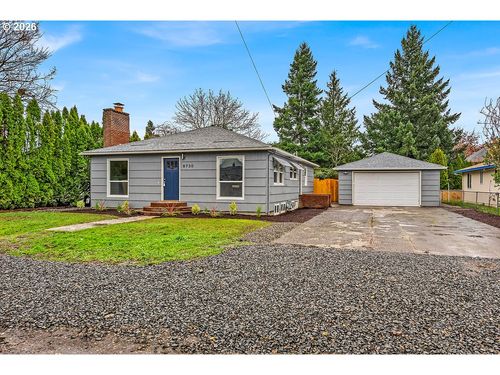 8730 Ne Davis St, Portland, OR, 97220-5947 | Card Image