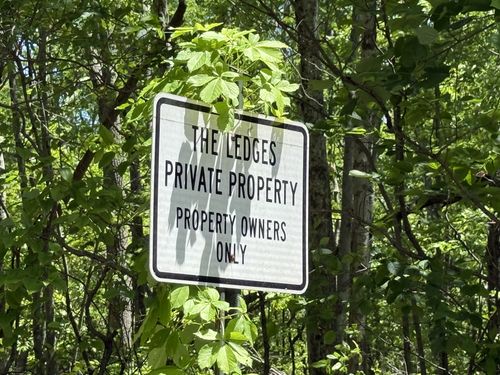 19074 Key Hollow Ln, Crawford, TN, 38554-3629 | Card Image