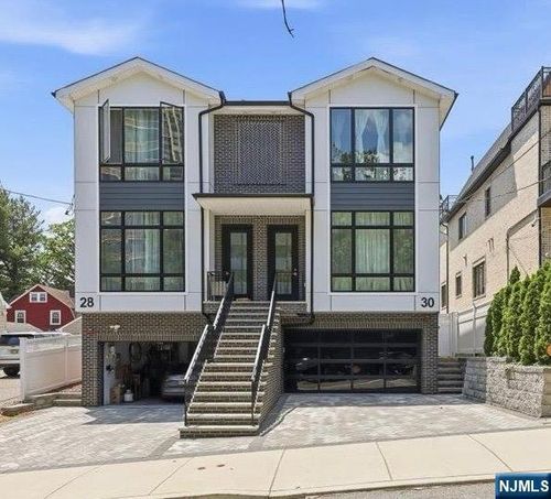 30 Lafayette Ave, Cliffside Park, NJ, 07010-3104 | Card Image