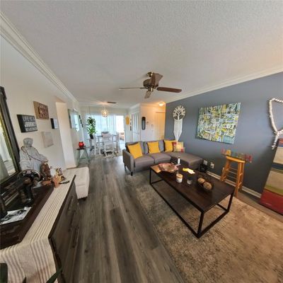 209 - 4100 Crystal Lake Dr, Condo with 2 bedrooms, 1 bathrooms and null parking in Deerfield Beach FL | Image 3