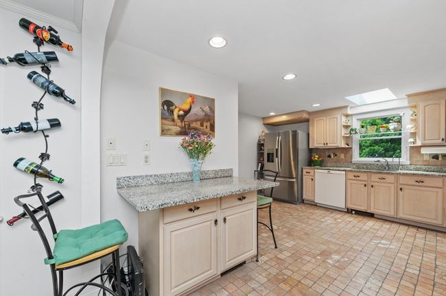 18 Edgewood Rd, House other with 5 bedrooms, 3 bathrooms and 4 parking in Westwood MA | Image 10