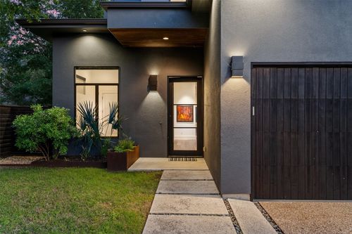 1207 E 13th St, Austin, TX, 78702-1123 | Card Image