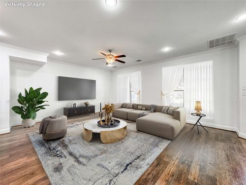 717 Via Lago, Webster, TX, 77598-1405 | Card Image